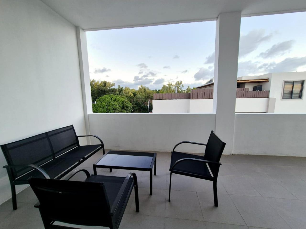 Skyview Apartment- Rooftop Penthouse With Sunset & Sea Views Flic-en-Flacq المظهر الخارجي الصورة