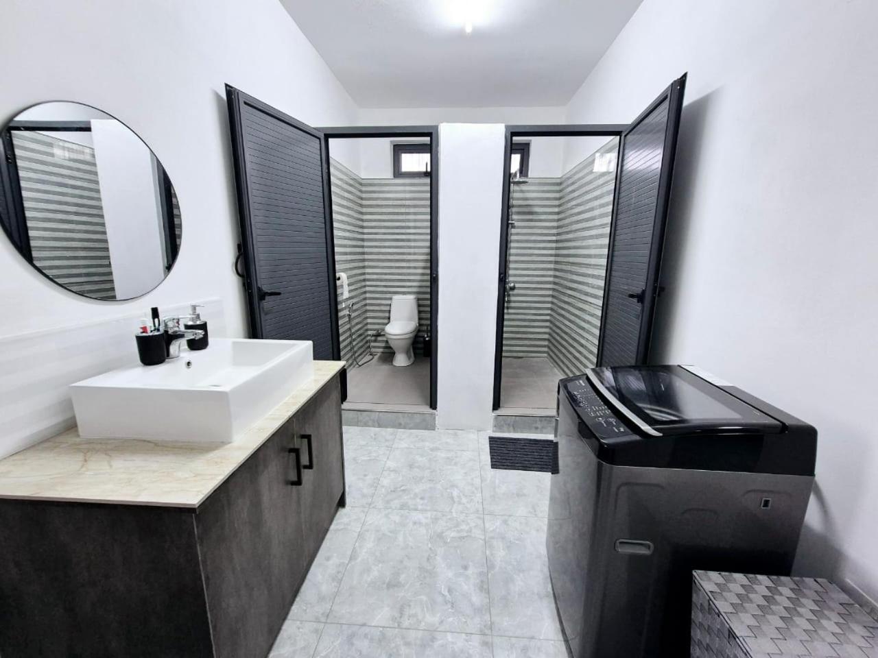 Skyview Apartment- Rooftop Penthouse With Sunset & Sea Views Flic-en-Flacq المظهر الخارجي الصورة