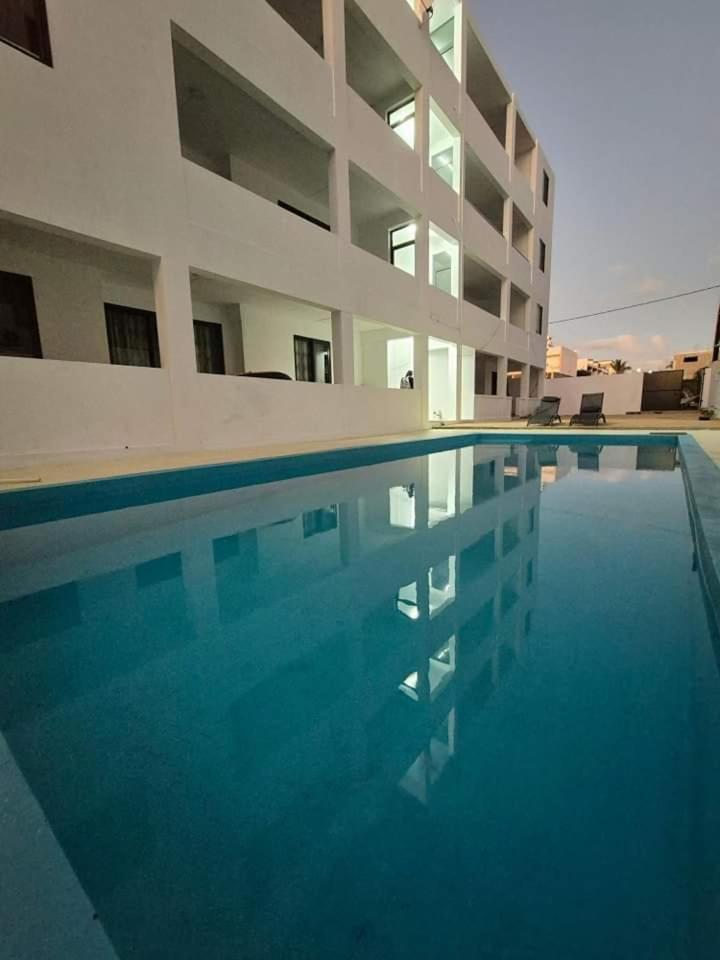 Skyview Apartment- Rooftop Penthouse With Sunset & Sea Views Flic-en-Flacq المظهر الخارجي الصورة